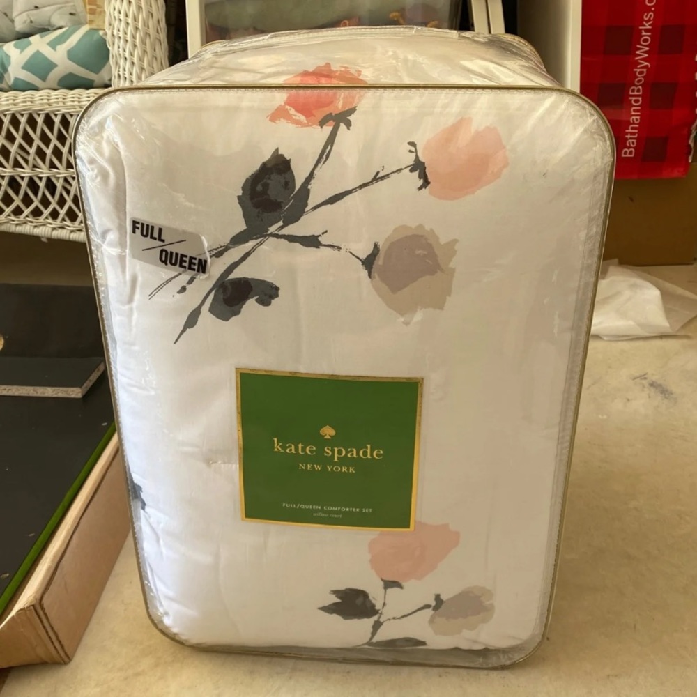 Kate spade full/Queen comforter
